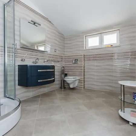 Luxury Two Lions With Heated Pool * Kaštela