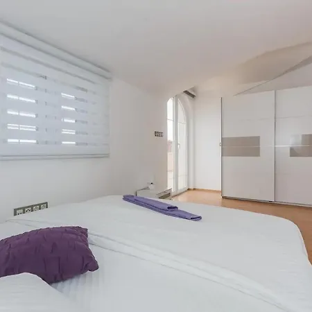 Vila Luxury Two Lions With Heated Pool Kaštela